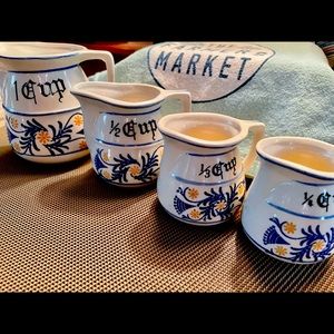 Vintage Measuring Cups, Set of 4, Japan Royal Sealy.